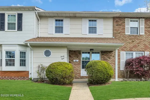 28 Kingsley Way, Freehold, NJ 07728