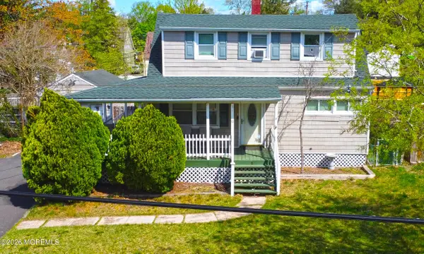 10 Fairway Drive, Toms River, NJ 08753