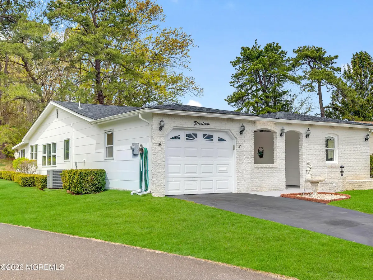 19 Robinson Road, Brick, NJ 08724 - #1