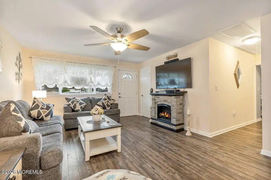 13 Roland Place, Hazlet, NJ 07730 - #3