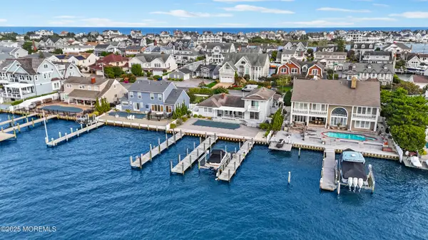233 Curtis Point Drive, Mantoloking, NJ 08738