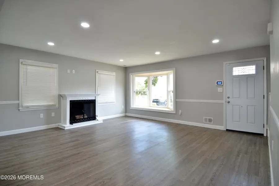 8 Colonial Court, Jackson, NJ 08527 - #2