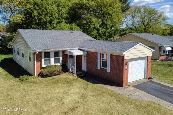 16 Hudson Parkway, Whiting, NJ 08759