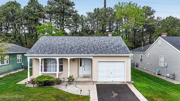 152 Pulaski Boulevard, Toms River, NJ 08757