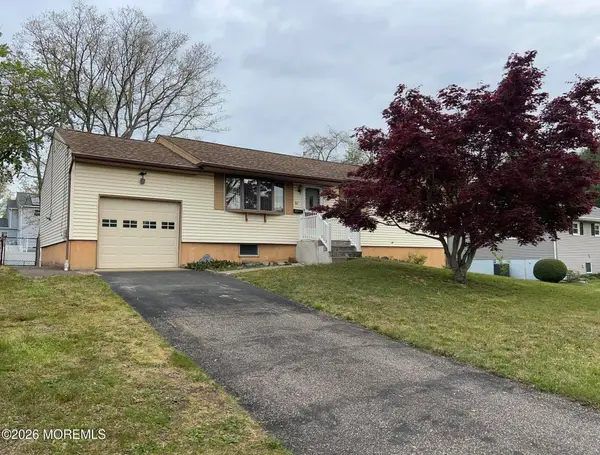 86 Brookhill Drive, Howell, NJ 07731
