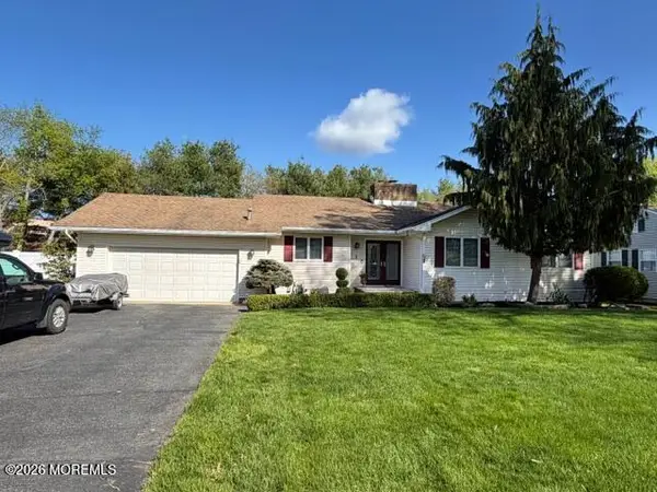 1 Traymore Road, Freehold, NJ 07728