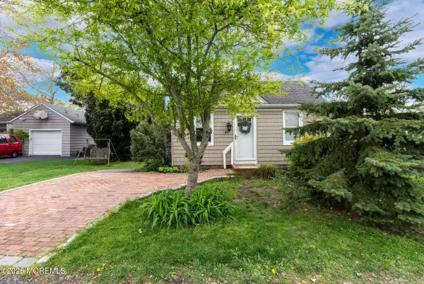 46 Cape May Avenue, Ocean Gate, NJ 08740