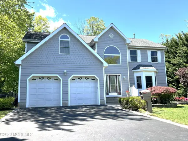3 Chestnut Ridge Road, Holmdel, NJ 07733