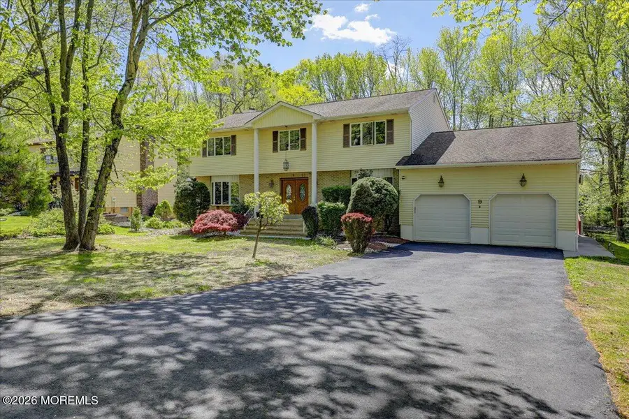 9 Manor Court, Manalapan, NJ 07726 - #3