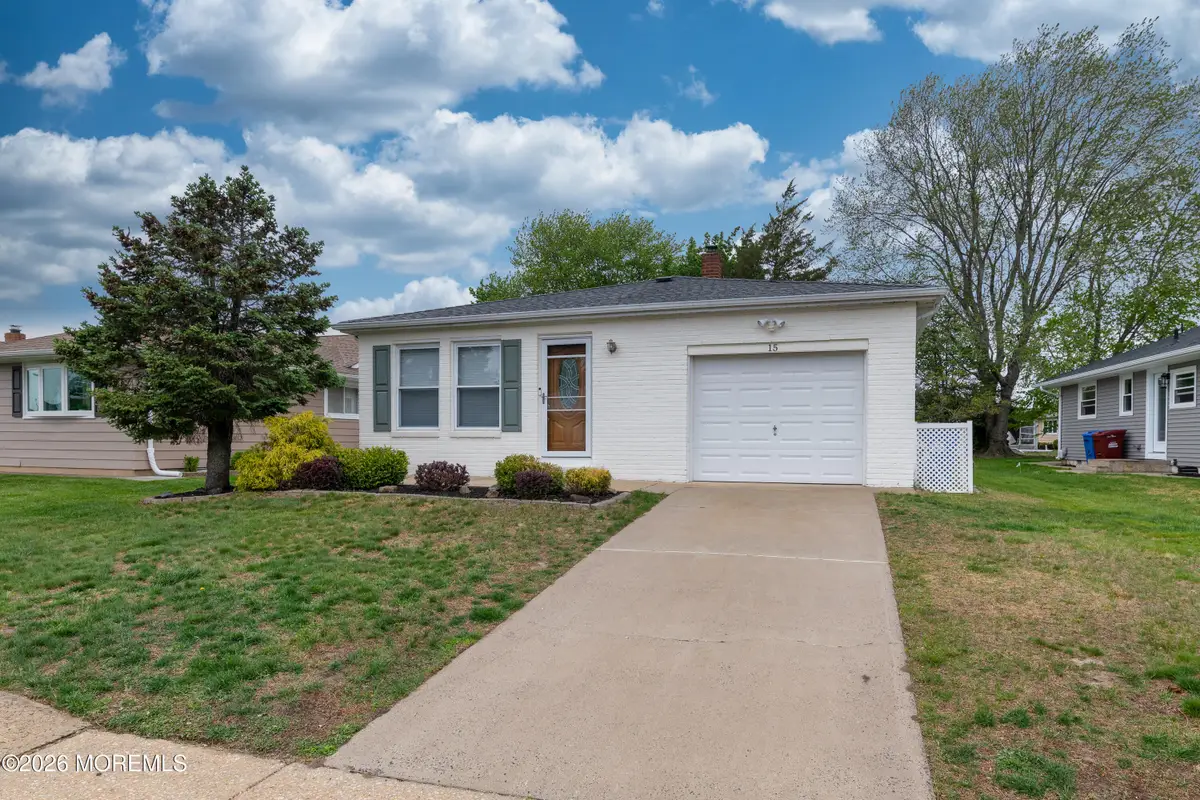 15 Palmetto Point Street, Toms River, NJ 08757 - #1