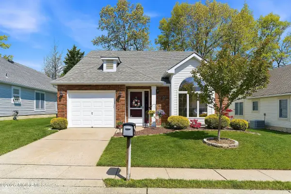 1462 Burr Oak Road, Toms River, NJ 08755