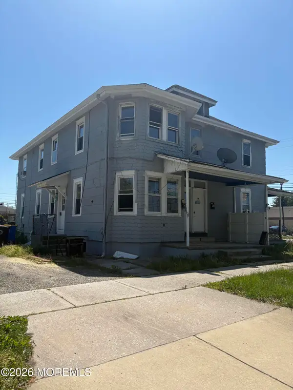 102 Saint Louis Avenue, Egg Harbor City, NJ 08215