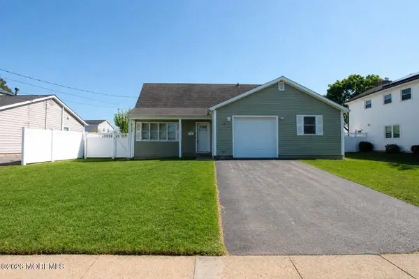14 Belfast Avenue, Hazlet, NJ 07730