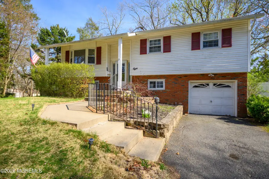8 Holiday Road, Manalapan, NJ 07726 - #2