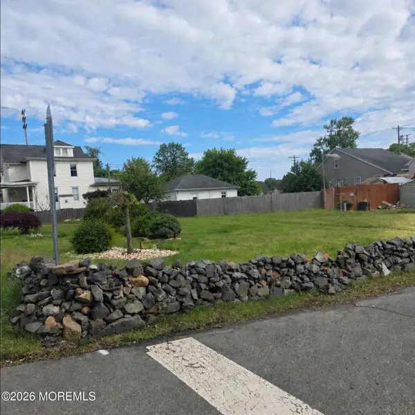 51 Green Grove Avenue, Keyport, NJ 07735