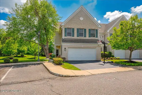 8 Fells Drive, Manalapan, NJ 07726