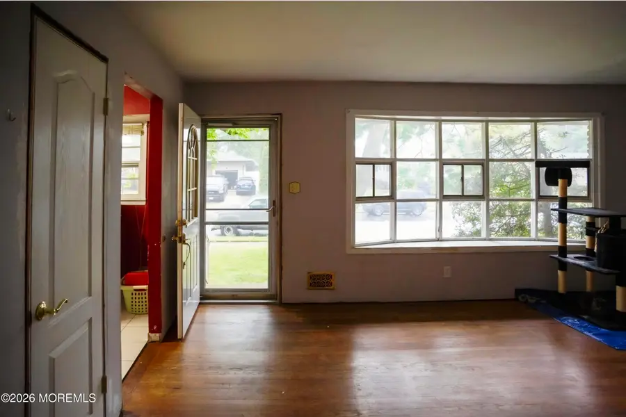 9 Lawrence Place, Freehold, NJ 07728 - #2