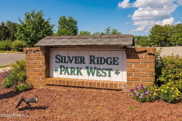 38 Westbrook Drive, Toms River, NJ 08757