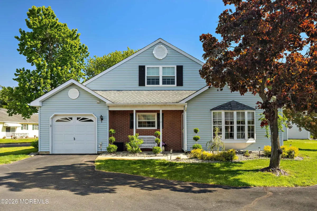 7 Edgeware Close, Freehold, NJ 07728 - #1