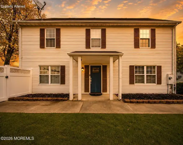 15 Fieldcrest Way, Hazlet, NJ 07730