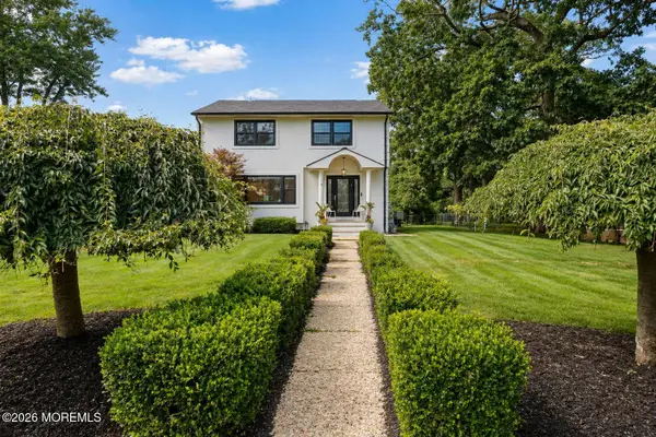 8 Heath Street, Eatontown, NJ 07724