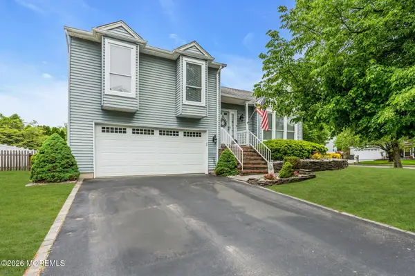 26 Sweet Gum Road, Howell, NJ 07731