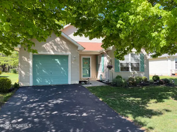 35 Meadows Lane, Whiting, NJ 08759
