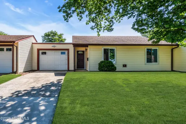 150 Maclura Plz Plaza #C, Monroe, NJ 08831