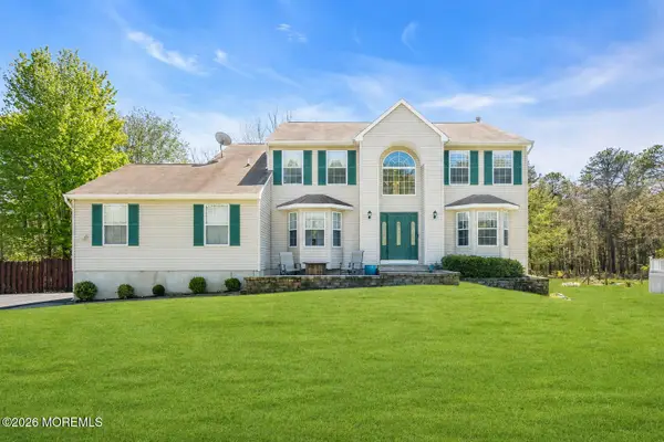 18 Camelot Terrace, Jackson, NJ 08527