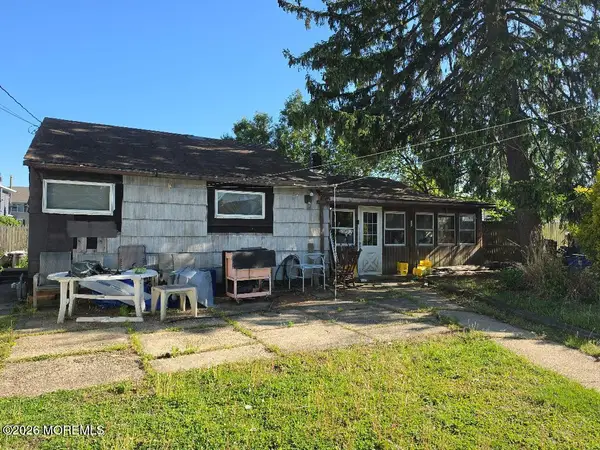 915 Woodland Avenue, West Belmar, NJ 07719