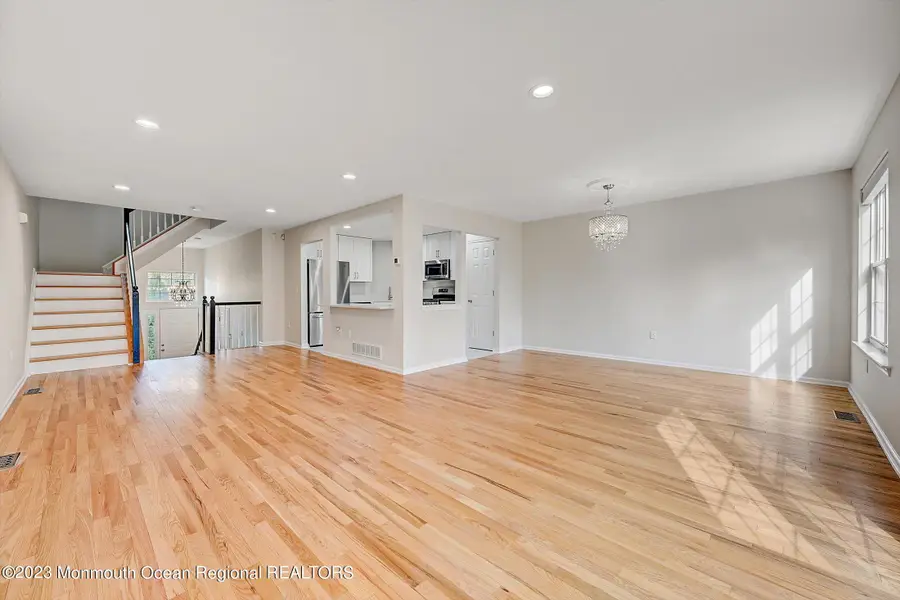 7 Harbor Bay Circle, Laurence Harbor, NJ 08879 - #3