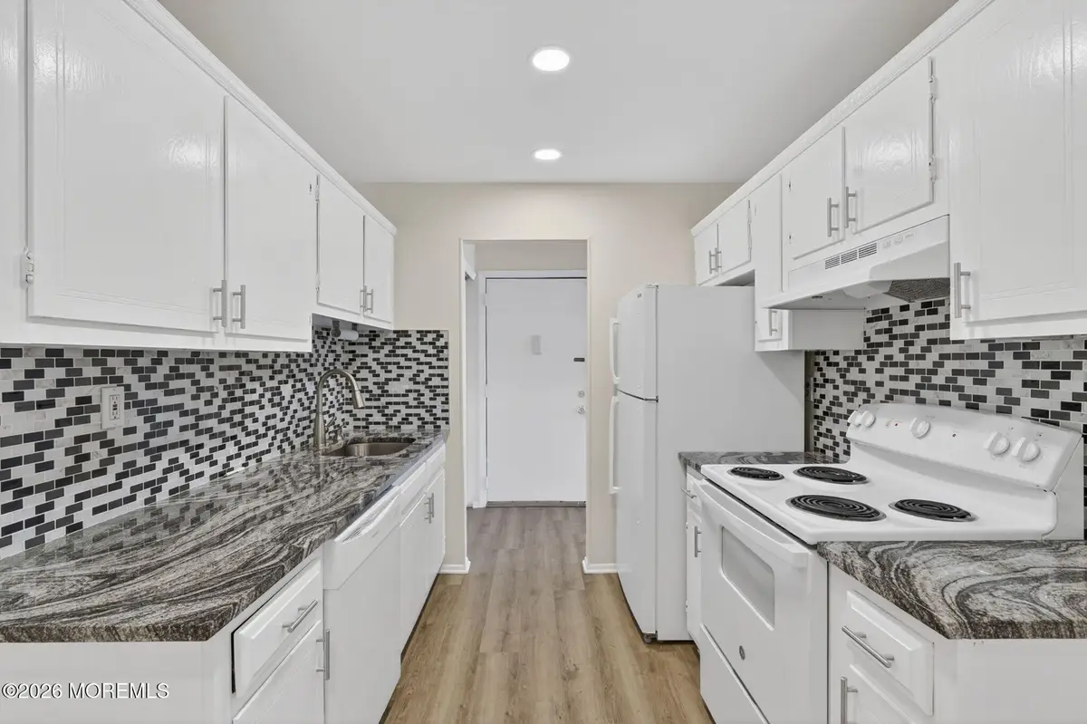14 Pine Cluster Circle #D, Manalapan, NJ 07726 - #1