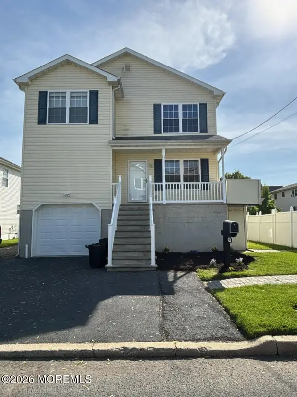 800 4th Street, Union Beach, NJ 07735