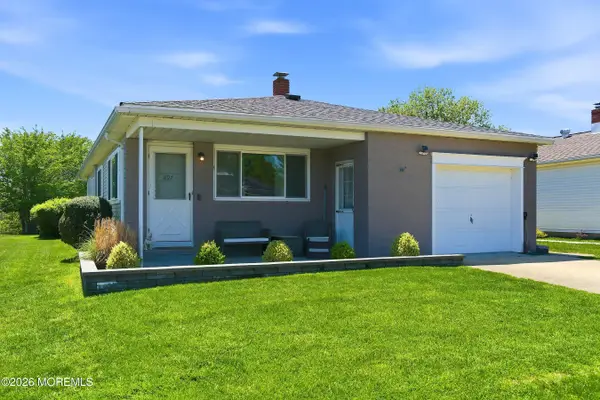 897 Jamaica Boulevard, Toms River, NJ 08757