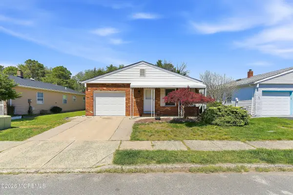 136 Orlando Boulevard, Toms River, NJ 08757