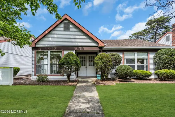 815B Liverpool Circle, Manchester, NJ 08759