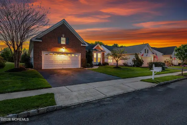 14 Williamsburg Court, Allentown, NJ 08501