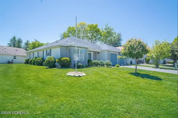 19 Mayapple Drive, Brick, NJ 08724