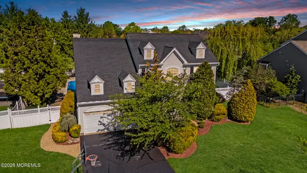 389 Fordham Place, Freehold, NJ 07728