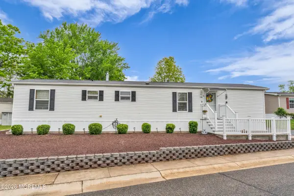 138 Serene Way, Toms River, NJ 08755