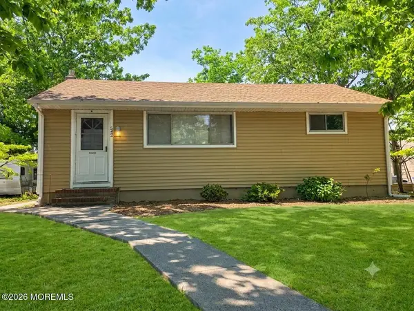 542 Jackson Avenue, Brick, NJ 08723