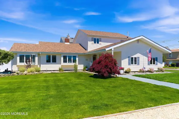 212 Riviera Drive, Toms River, NJ 08753