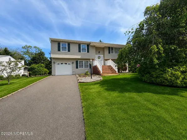 108 Lonny Court, Toms River, NJ 08753