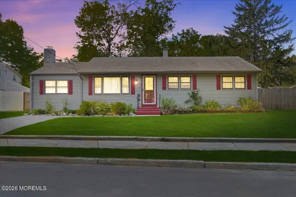 15 Sands Point Drive, Toms River, NJ 08755