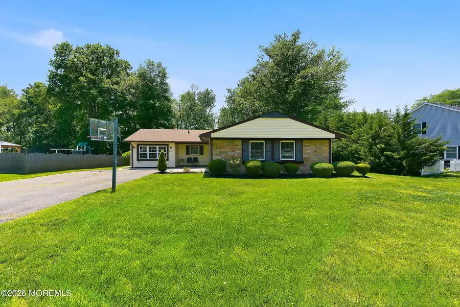 28 Maxwell Lane, Manalapan, NJ 07726 - #3