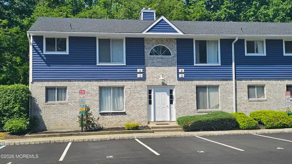 4 Spring Meadow Drive, Tinton Falls, NJ 07724