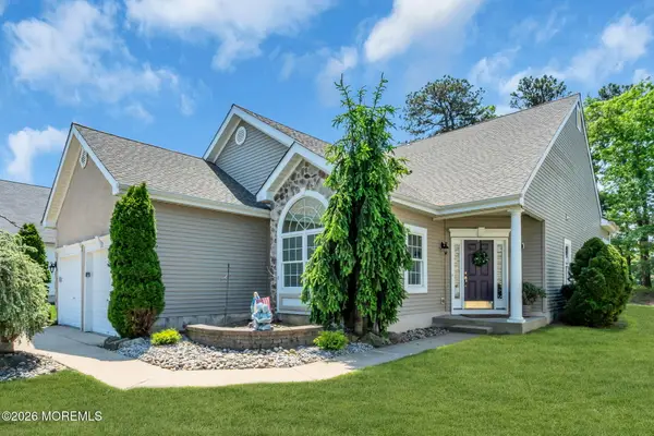 84 Cypress Point Lane, Jackson, NJ 08527