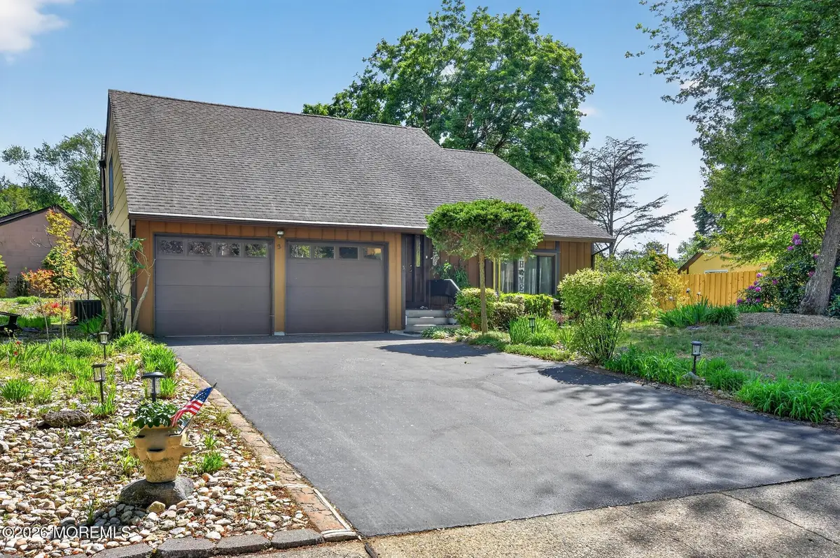 3 Scenic Lane, Matawan, NJ 07747 - #1