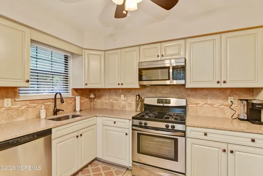 76 Bradford Court, Aberdeen, NJ 07747 - #3