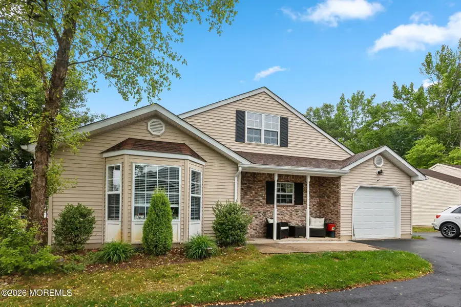 81 Farnworth Close #1000, Freehold, NJ 07728 - #2